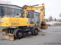 Case WX218 / 23t wheeled excavator /