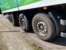 Schmitz SKO 24 ISO Box / SAF Axles / Steering Axle / Li...