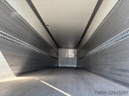 Schmitz SKO 24 ISO Box / SAF Axles / Steering Axle / Li...