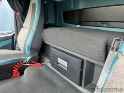 Volvo FM 460 Globetrotter, Night-Airco, ADR (FL, AT),...