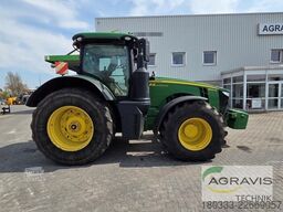 John Deere 8320 R
