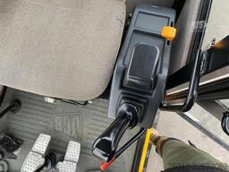 JCB 8060