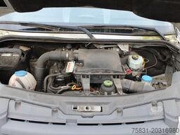 VOLKSWAGEN Crafter 2.5 TDI Kasten 3,5 t + AHK, Klima,