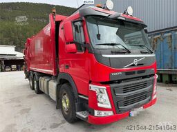 Volvo FM370 6x2 pusher with 2 chamber refuse truck with