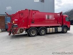 Volvo FM370 6x2 pusher with 2 chamber refuse truck with