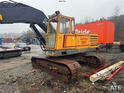 Åkerman H10B crawler excavator with digging bucket.