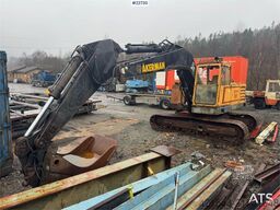 Åkerman H10B crawler excavator with digging bucket.