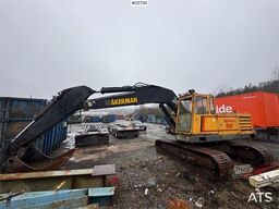 Åkerman H10B crawler excavator with digging bucket.