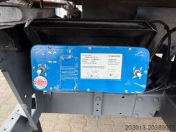 MERCEDES-BENZ Actros 4x2 Pritsche Plane Laderampe + Anhänger