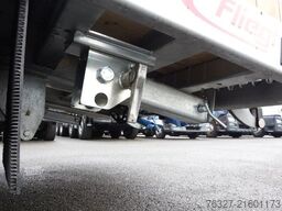 Fliegl 3achs Tieflader Anhänger DTS-S 300 mit Kröpfun7