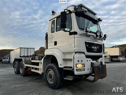 MAN TGS 28.480 6x4 – Hook lift truck with snow plow se