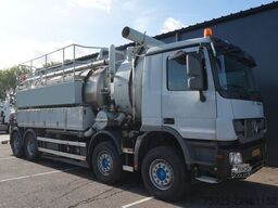 Mercedes-Benz ACTROS 4144 8x4 vacuum truck 246.500km
