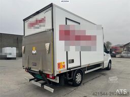 Mercedes-Benz Sprinter 4x2 box truck.