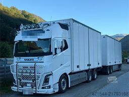 Volvo FH16 16 pallet 6x4 box truck with Onspot tool boxe