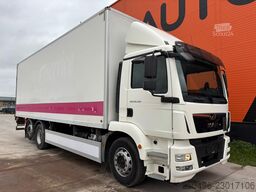 MAN TGM 26.320 6x2*4 BOX L=8143 mm