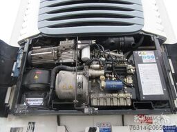 Schmitz Cargobull Tiefkühler Multitemp Doppelstock Trennwand