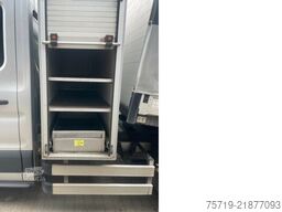 Ford Transit 2,2 Doka 7-Sitze