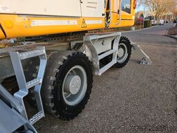 LIEBHERR LH 22M Mit Dehaco Sortiergreifer