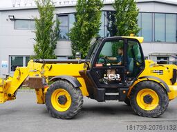 JCB 540-140 telescopic loader / 14 m range