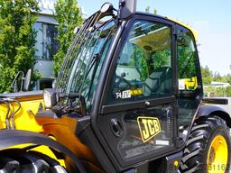 JCB 535-95 / 3.5 T / range 9.5 m / joystick