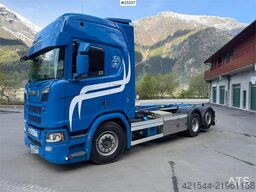 Scania R660 6x2 hook truck with a 21t Joab hook and extra