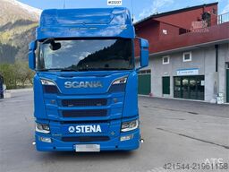 Scania R660 6x2 hook truck with a 21t Joab hook and extra