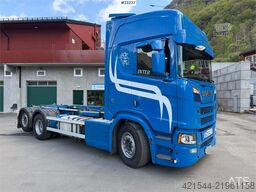 Scania R660 6x2 hook truck with a 21t Joab hook and extra