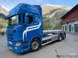 Scania R660 6x2 hook truck with a 21t Joab hook and extra