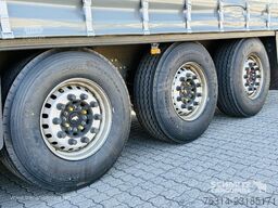 Schmitz Cargobull Curtainsider Standard Getränke