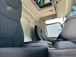 DAF CF 260 FA / Carrier Koeler - 30 gr / Chereau Fr...