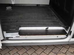 Ford Transit FT 350 2,0 TDCI L3 Trend 3-Sitze