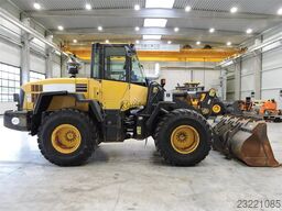 Komatsu WA250