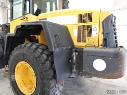 Komatsu WA250