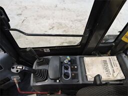 Komatsu WA250