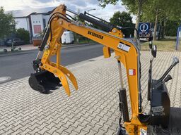 Berger Kraus BK1300JSR mit Kubota Motor + Schwenkarm