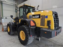 KOMATSU WA320