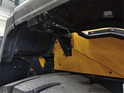KOMATSU WA320