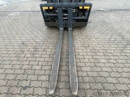 JUNGHEINRICH TFG680 Duplex Gasstapler Seitensch. hydr. Zinken