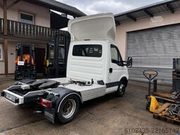 Iveco 35C18 Minisattel