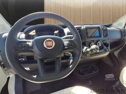 EURAMOBIL Activa One 690 HB Sat/TV Markise Navi Radträger