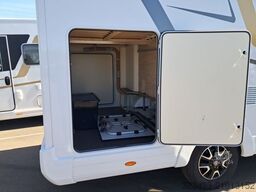EURAMOBIL Activa One 690 HB Sat/TV Markise Navi Radträger