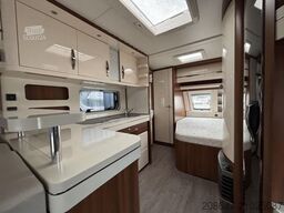 HOBBY Excellent 560 CFe *Top Zustand*1. Hand*