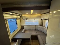 BÜRSTNER Lyseo TD 744 *Automatik*Hubbett*4.250 kg*