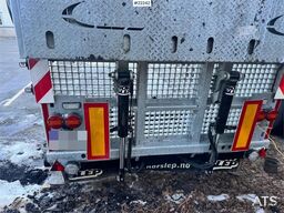 Fliegl DTS 300 Machinery Trailer – Hydraulic Ramps