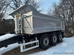  Ovox triple-axle trailer