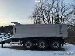 Ovox triple-axle trailer