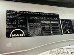 MAN TGL 8.240 4X2 BL Palfinger 7501