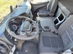 Iveco T-Way AT720T47TH Tractor Head (10 units)