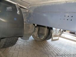Scania P230 + carrier supra 950 + euro 5 + lift