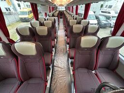 MAN Lions Coach R08 63 Sitze 3-Achsen 13.8m
